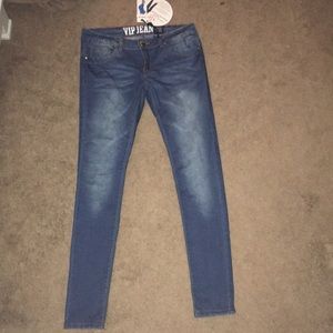 blue skinny jeans